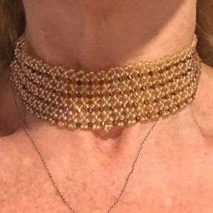 YELLOW BEADED CHOKER WITH HOOKS